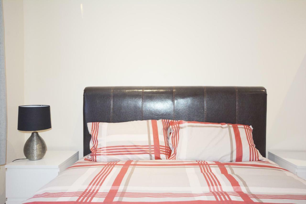 London Zone 2 Three Bedroom Apartment Exterior foto